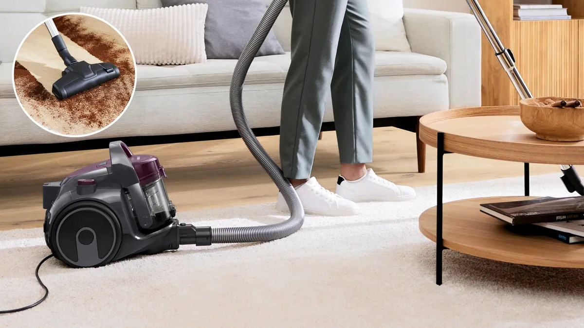 Bosch BGC05AAA1 vacuum 1.5 L Cylinder vacuum Dry 700 W Bagless