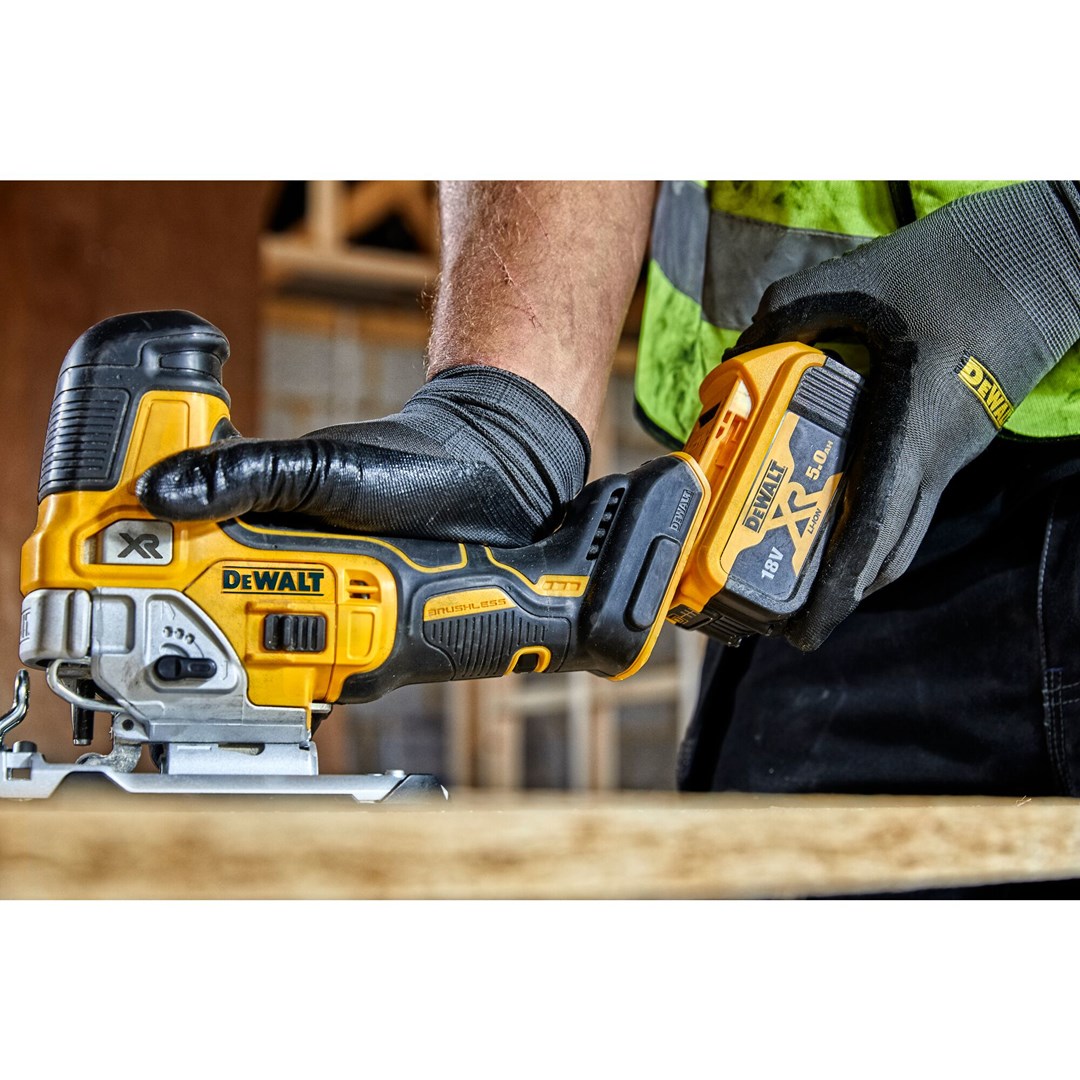 GRIP JIGSAW DEWALT DCS335N-XJ