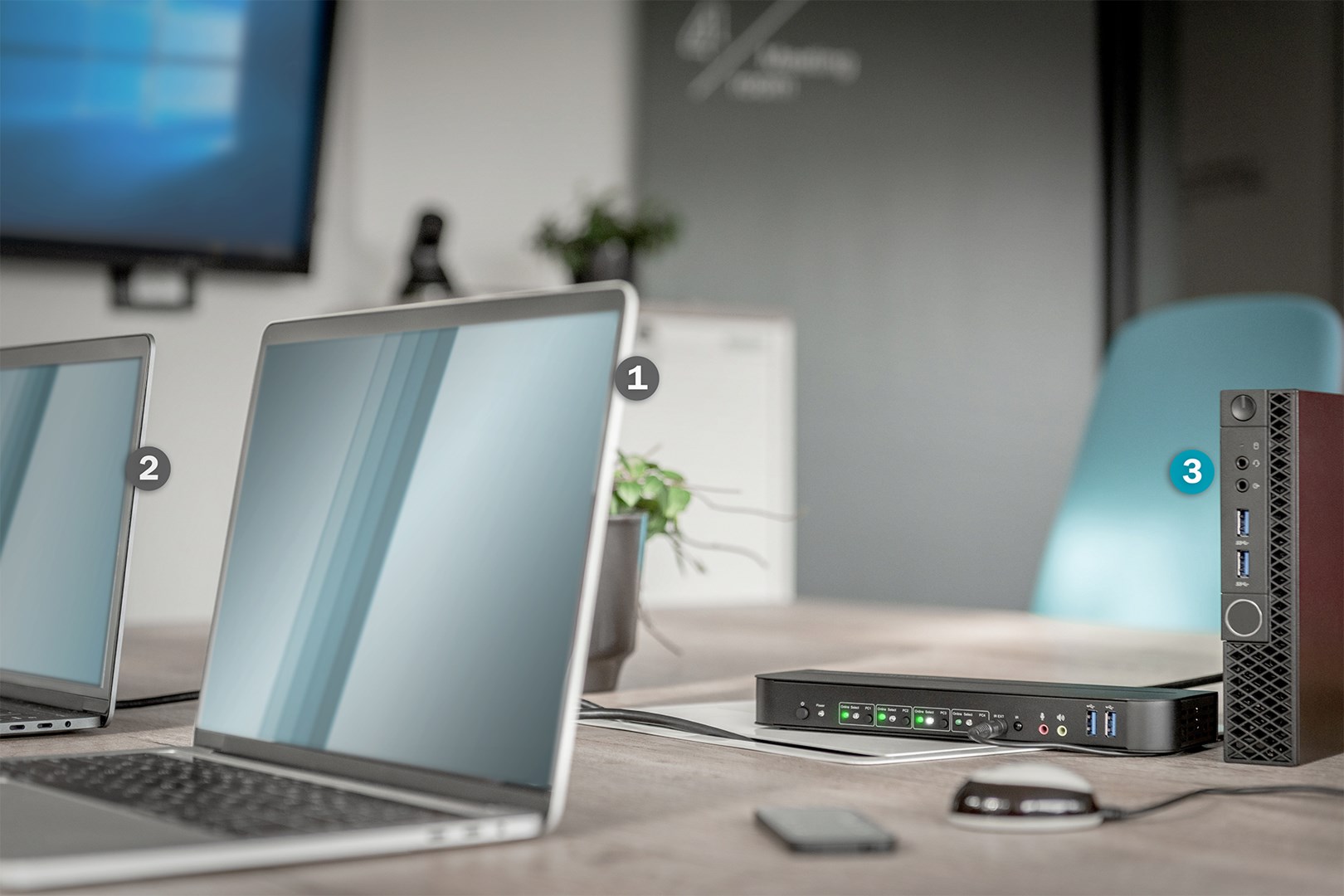 Digitus KVM Switch, 4-Port, 4K60Hz, 4 x DP in, 1 x DP/HDMI out