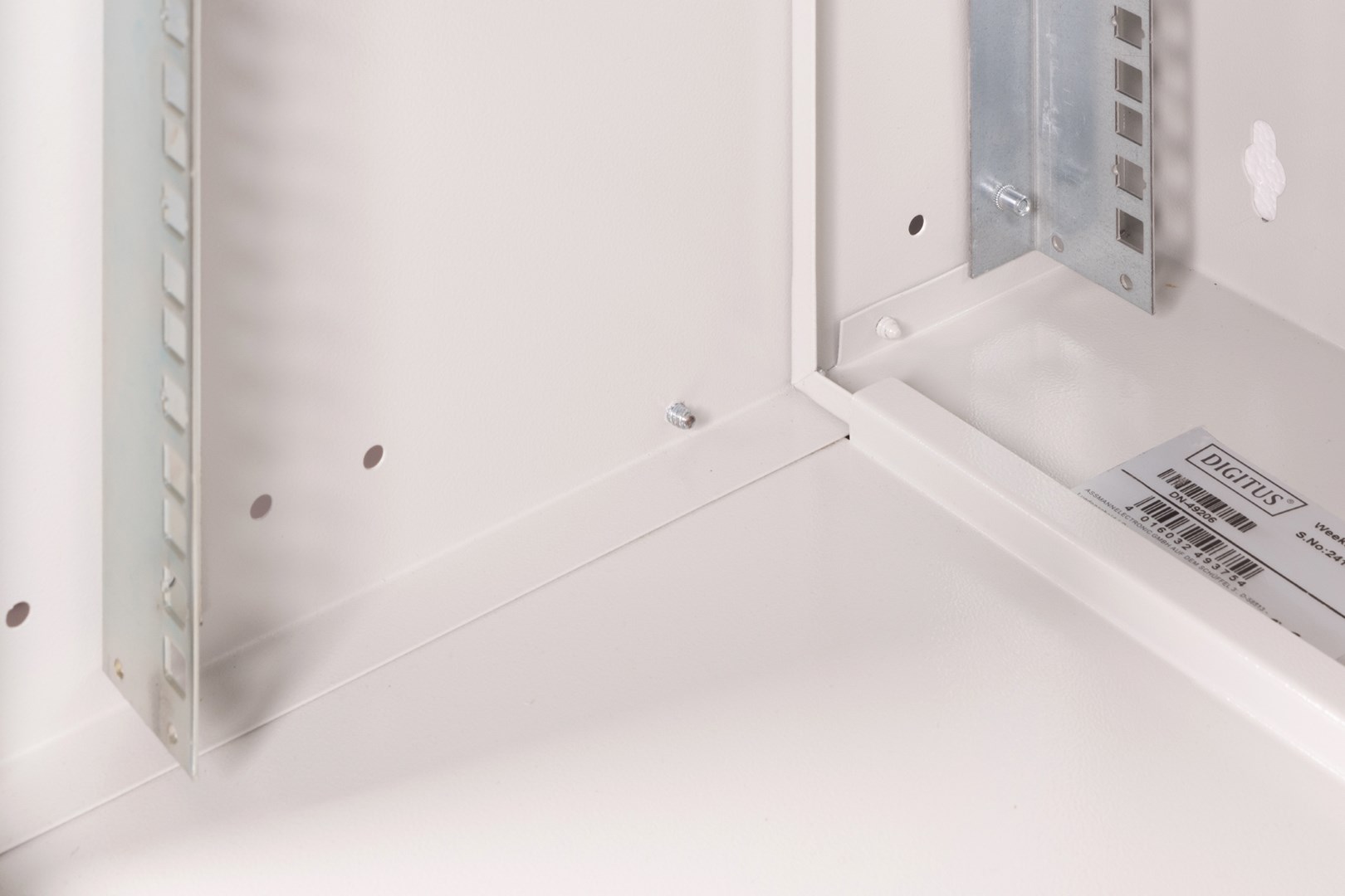 Digitus Wall-mounted enclosure SOHO Pro - 483 mm (19") - 540x400 mm (WxD)