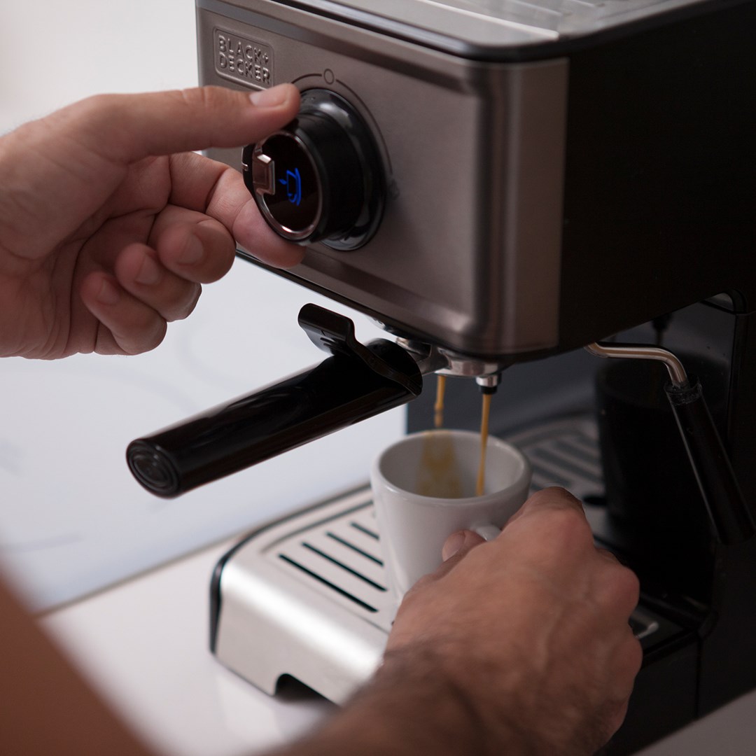 Espresso coffee maker Black+Decker BXCO1200E (1200W)