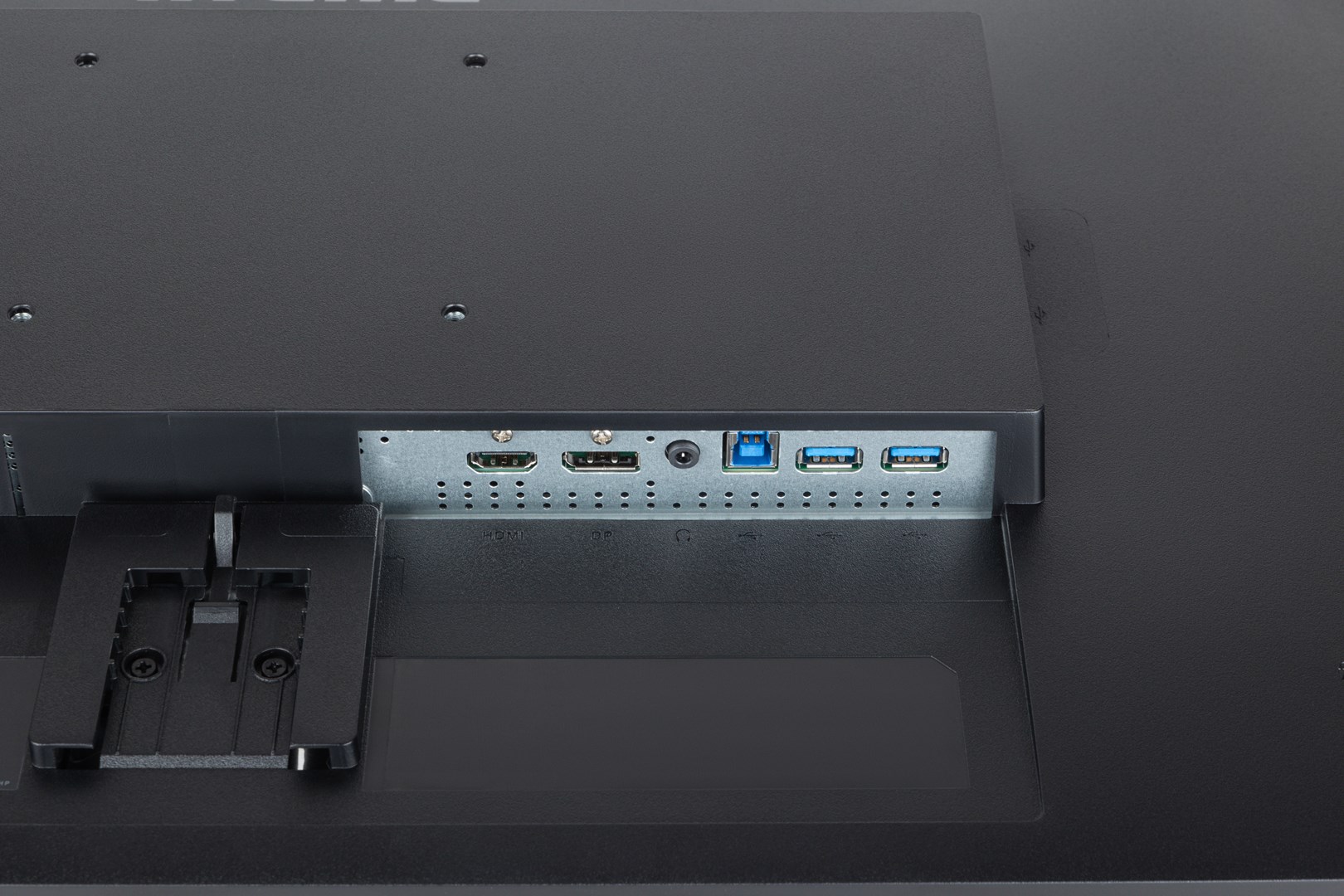iiyama ProLite 27” QHD IPS technology panel with USB hub and 100Hz refresh rate