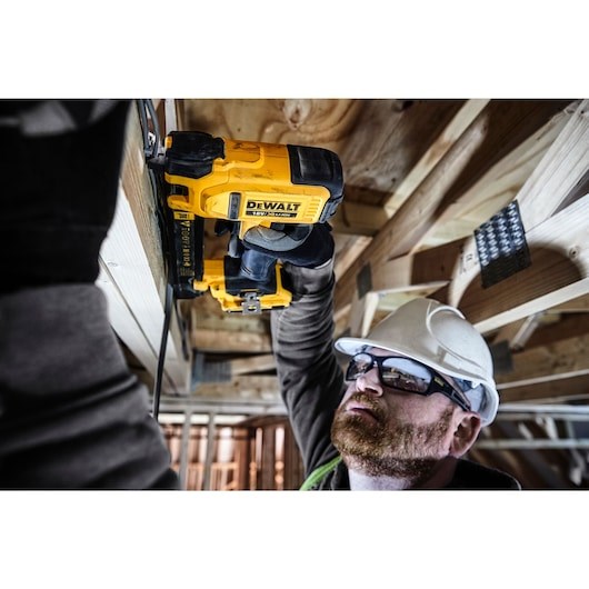 DEWALT Stapler 18V model DCN701D2 with 2x2.0Ah batteries