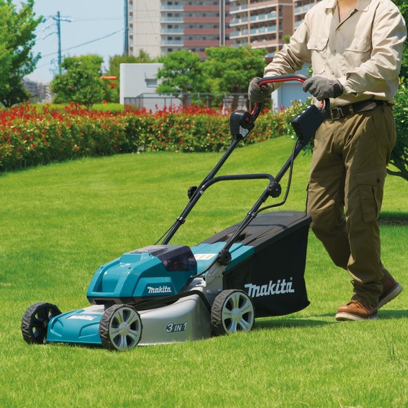 Makita DLM460Z lawn mower Battery Black  Blue