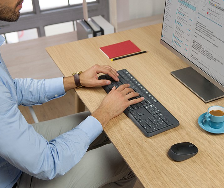 Logitech MK235 Wireless Keyboard and Mouse Combo