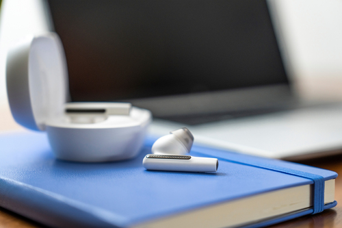Poly Voyager Free 60/60+ White Earbuds (2 Pieces)