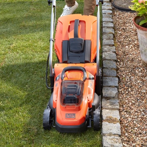 Black & Decker BCMW3318L2 Push lawn mower Battery Black  Orange
