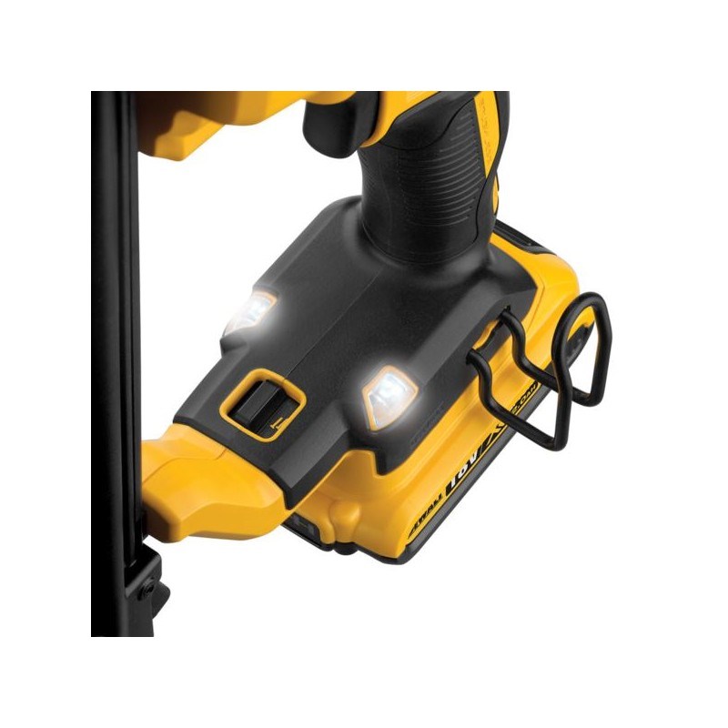 Finishing nailer 18V 2x2Ah DCN680D2 DEWALT