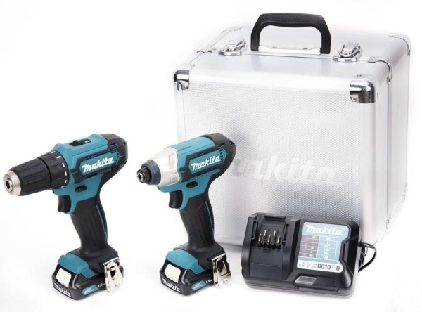 Makita CLX224X power...