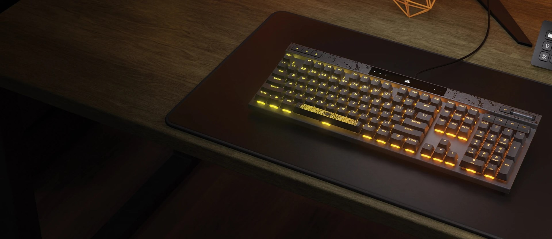 Corsair K70 MAX keyboard Gaming USB German Black