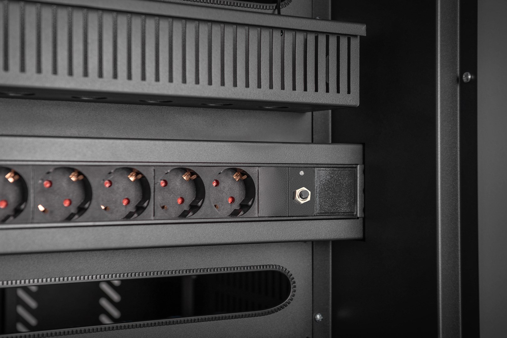 Digitus Charging Trolley for 30 Notebooks / Tablets up to 15.6 inch, USB- C