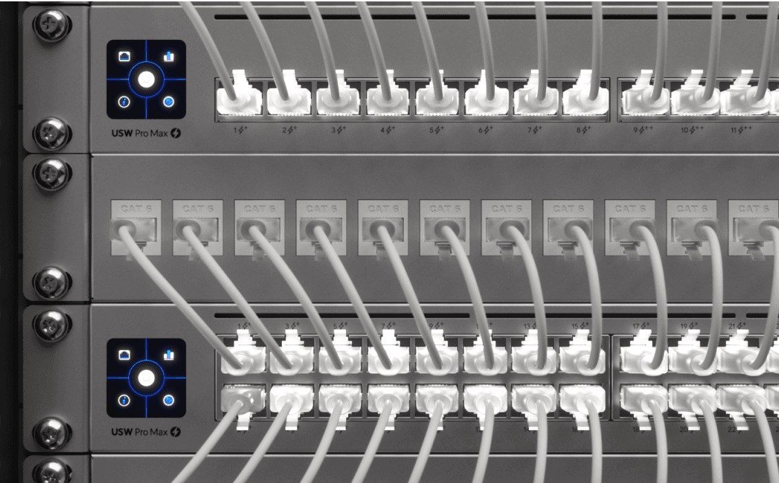 Ubiquiti UACC-Cable-Patch-EL-0.15M-W-24 networking cable Translucent, White Cat6