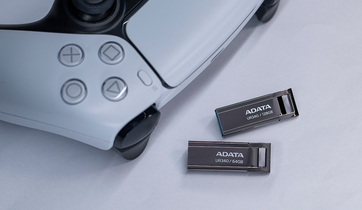 ADATA UR340 USB flash drive 128 GB USB Type-A 3.2 Gen 2 (3.1 Gen 2) Black
