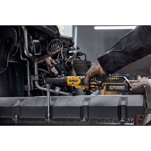DEWALT Akku-Ratsche  3/8-1/2Z  18V / 1 7Ah