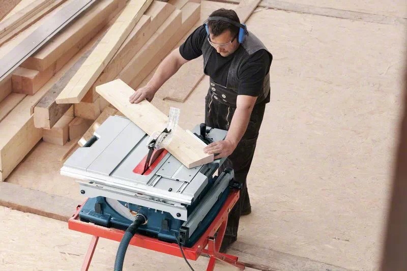 Bosch GTS 10 XC Professional 2100 W 3200 RPM