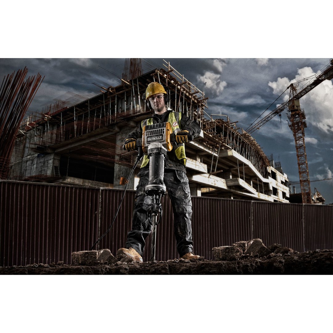 DeWALT D25981-QS demolition hammer 2100 W