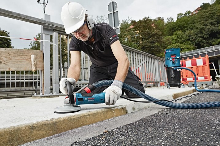Bosch GBR 15 CA 9300 RPM Black, Blue 1500 W