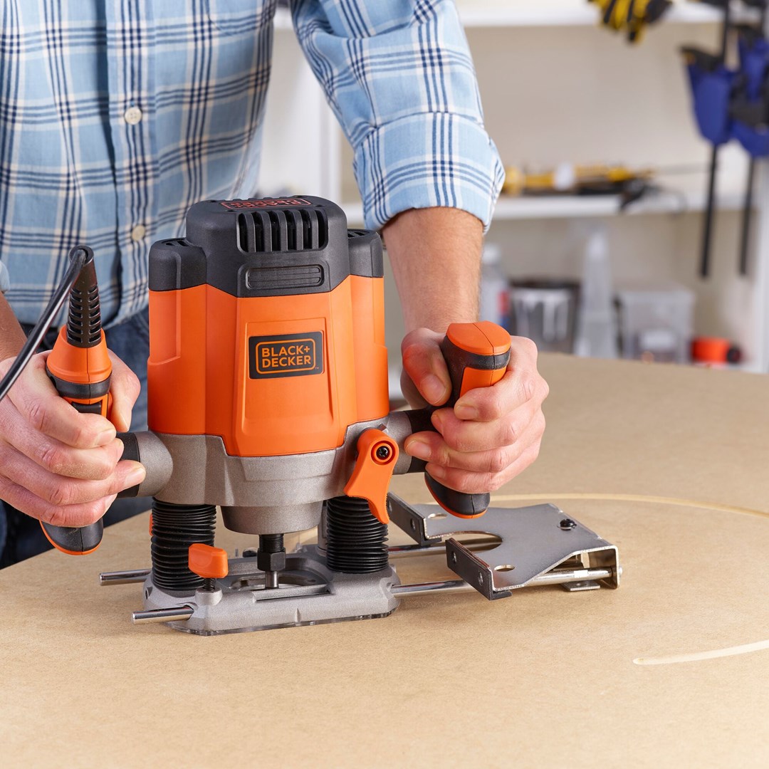 Black & Decker KW1200EKA-QS tile router 1200 W
