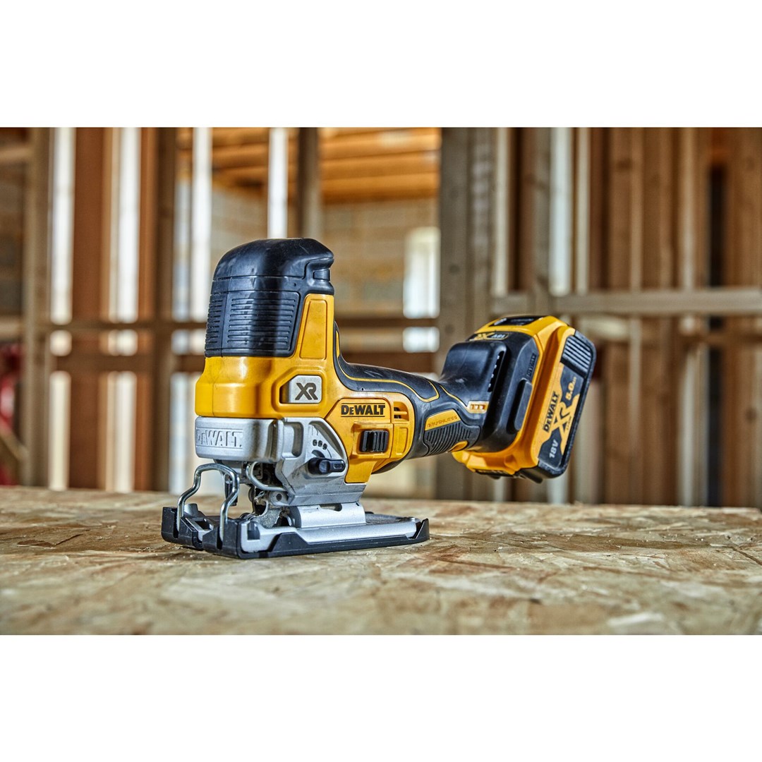 GRIP JIGSAW DEWALT DCS335N-XJ