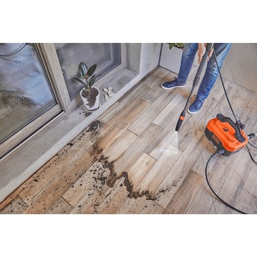 Black & Decker BEPW1300H-QS pressure washer Compact Electric 312 l/h Orange