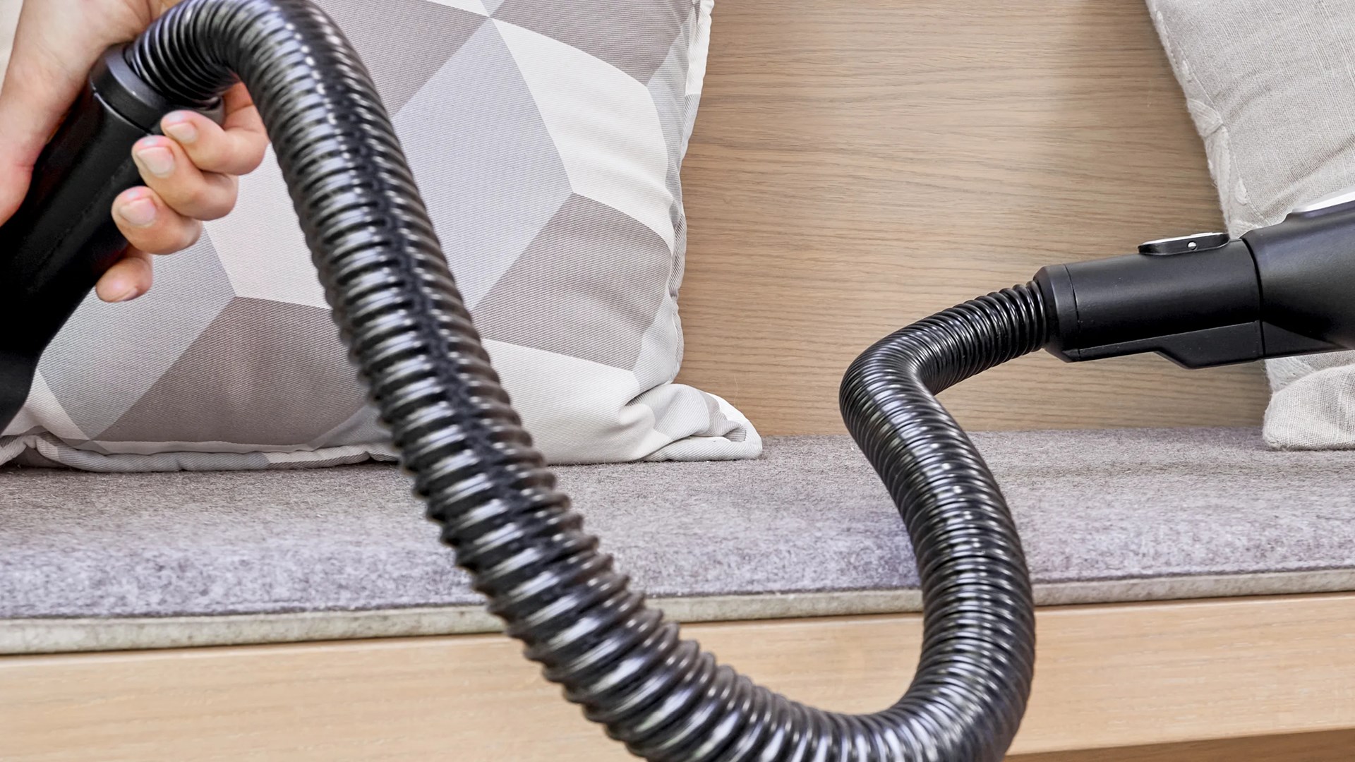 Bosch BCS711PET stick vacuum/electric broom Battery Dry Bagless 0.3 L Black, Red 3 Ah