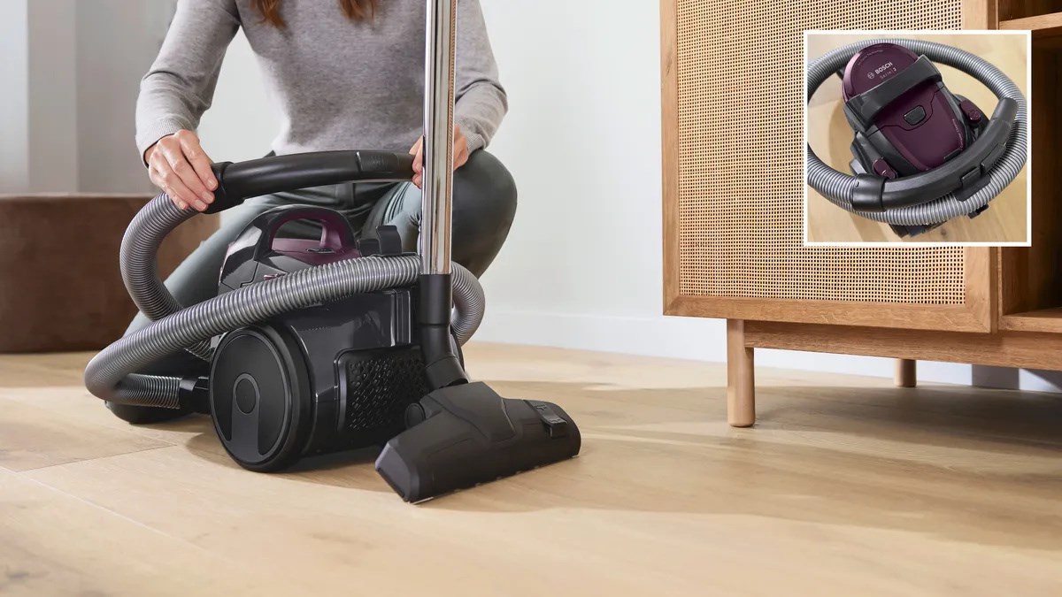 Bosch BGC05AAA1 vacuum 1.5 L Cylinder vacuum Dry 700 W Bagless