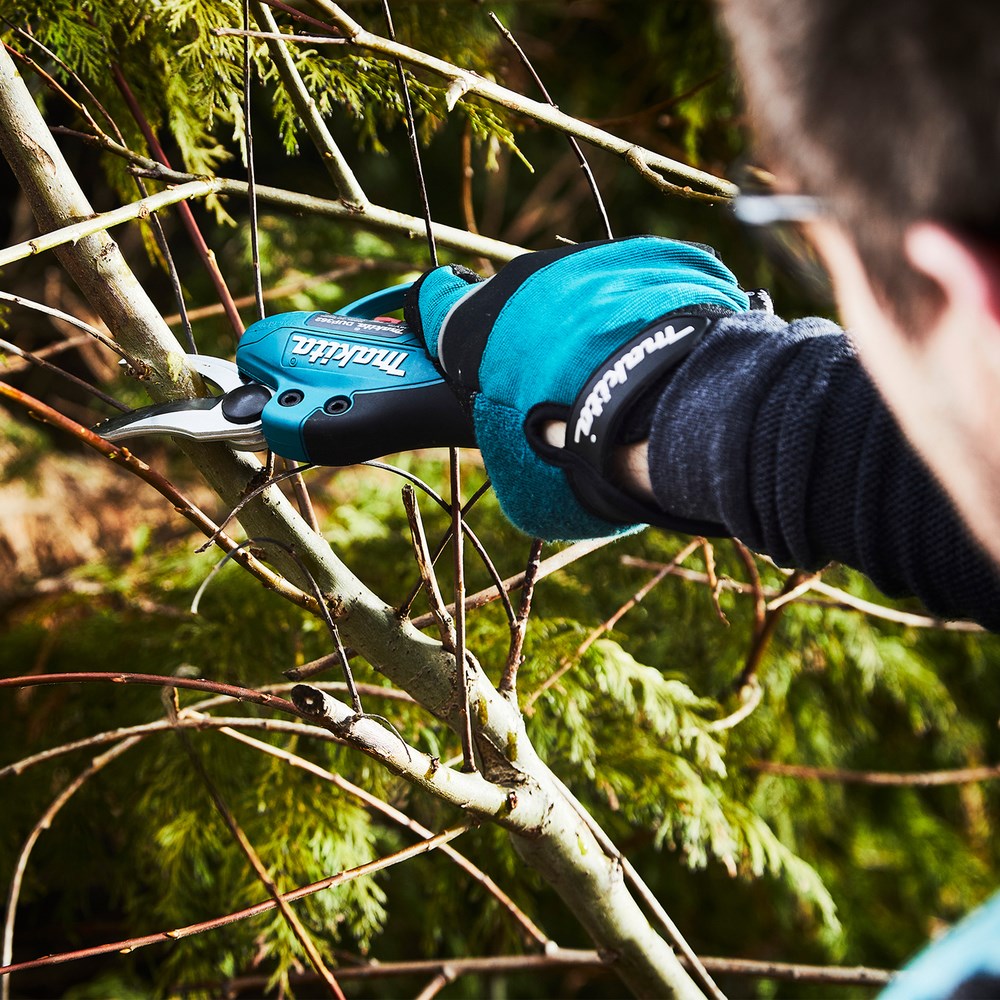 Makita DUP362Z power shear/nibbler