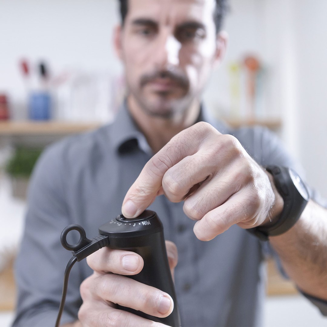 Hand blender Black+Decker BXHBA1200E