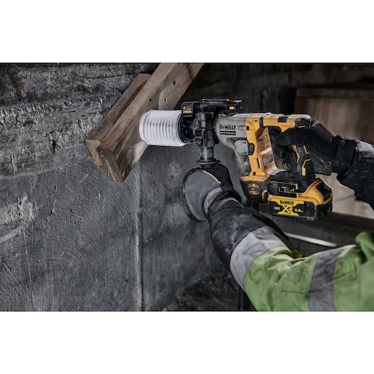 18V XR bezch. Rotary hammer 1.4J  2x5.0AH trunk  load