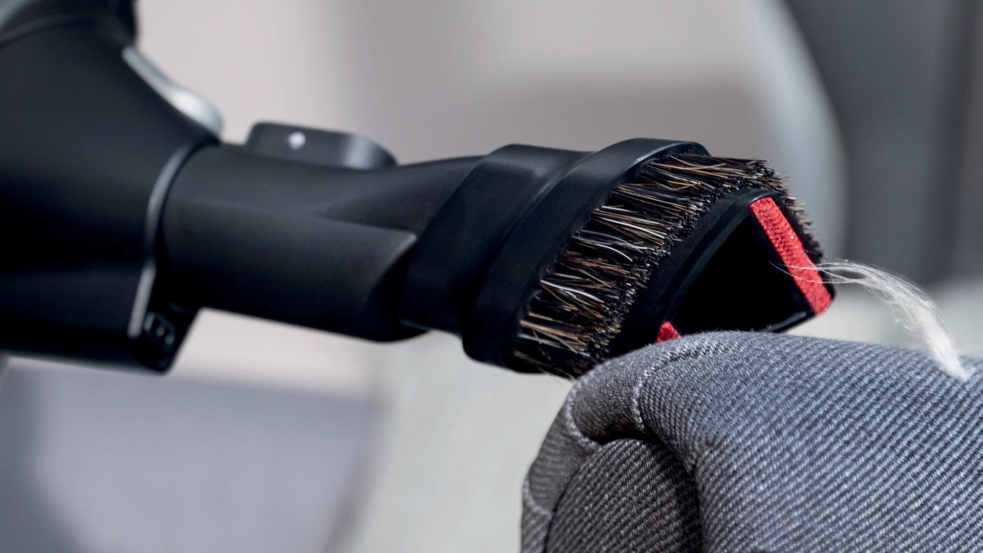 Bosch BCS711PET stick vacuum/electric broom Battery Dry Bagless 0.3 L Black, Red 3 Ah