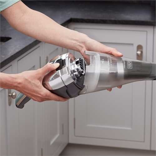 Black & Decker NVC220WC-QW handheld vacuum Chrome  Titanium  Transparent Bagless