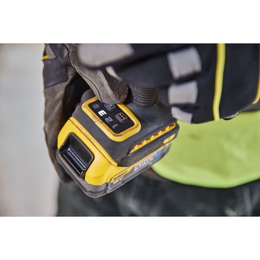 DeWALT DCF860N-XJ power screwdriver/impact driver 3800 RPM Black  Yellow