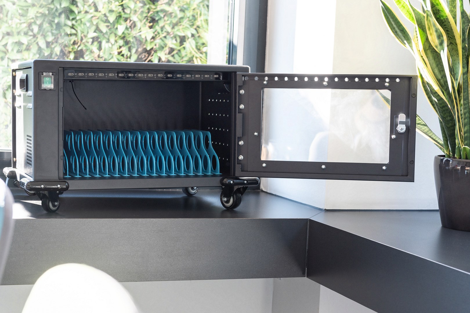 Digitus Mobile charging cabinet for 16 tablets up to 13 inches, USB- C