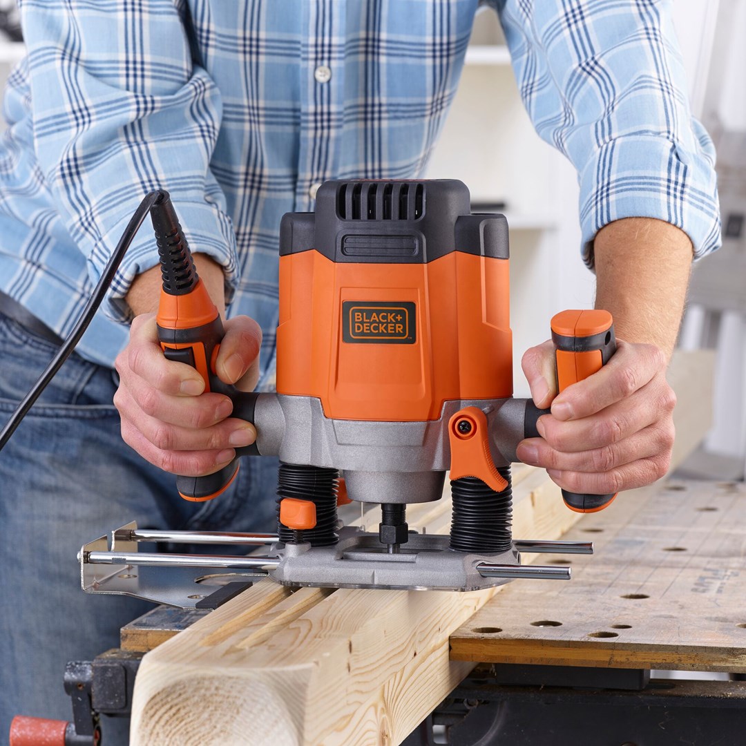 Black & Decker KW1200EKA-QS tile router 1200 W