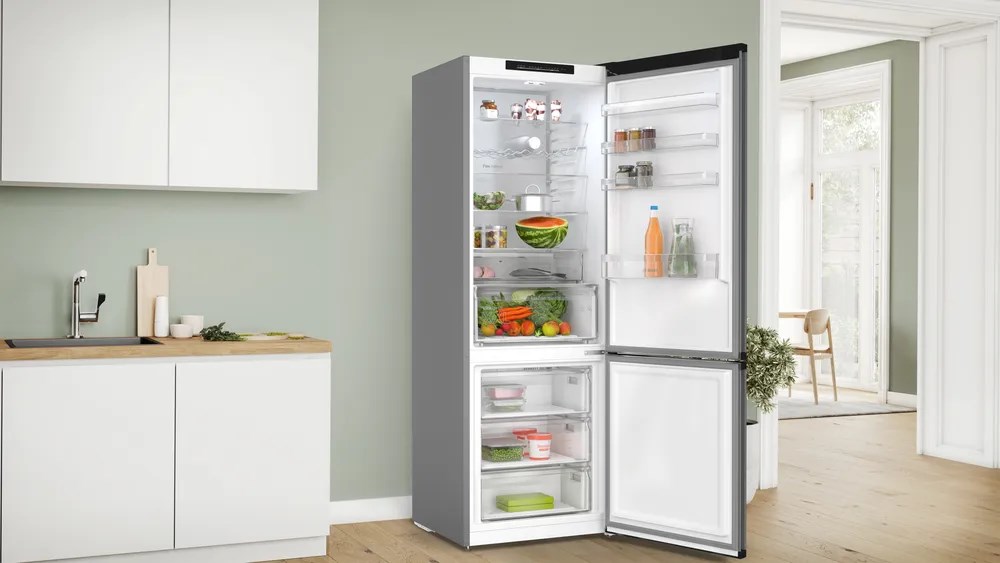 Bosch Serie 4 KGN49OCAF fridge-freezer Freestanding 311 L A Anthracite